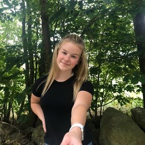 Meet your Posher, Abigail